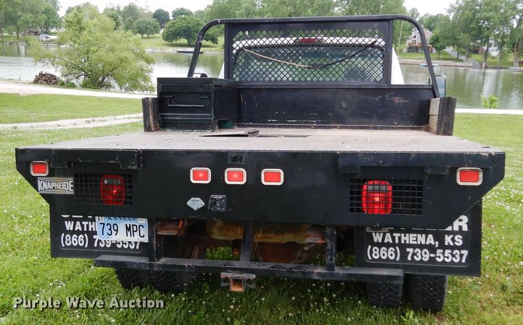 image for item DF4057 1995 Ford F350 XL  flatbed pickup truck