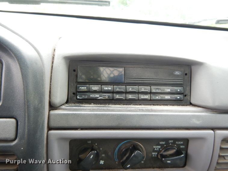 image for item DF4057 1995 Ford F350 XL  flatbed pickup truck