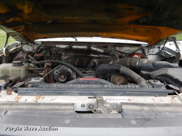 image for item DF4057 1995 Ford F350 XL  flatbed pickup truck