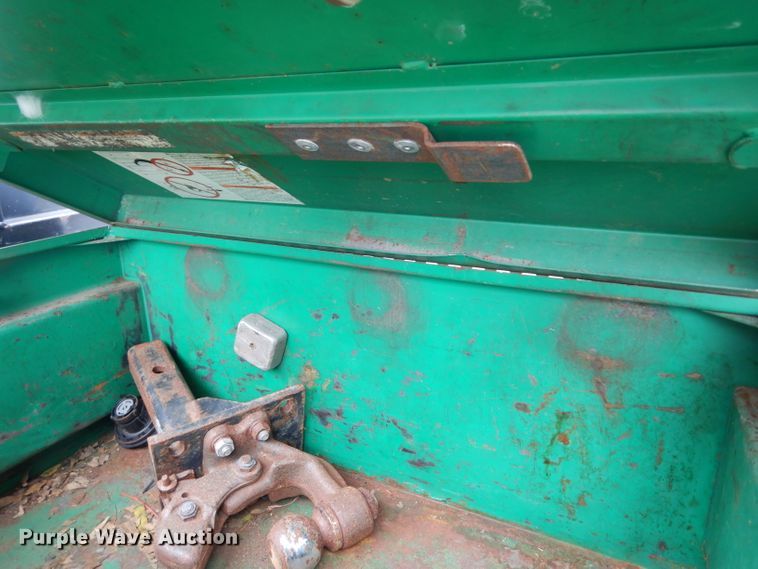 image for item DF4057 1995 Ford F350 XL  flatbed pickup truck