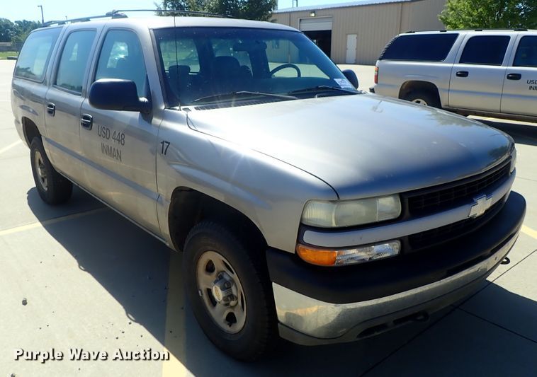 image for item DG2173 2002 Chevrolet Suburban 1500  SUV