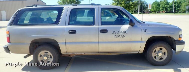 image for item DG2173 2002 Chevrolet Suburban 1500  SUV