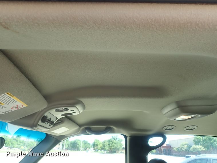 image for item DG2173 2002 Chevrolet Suburban 1500  SUV