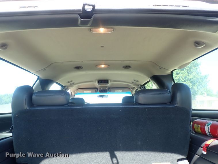 image for item DG2173 2002 Chevrolet Suburban 1500  SUV