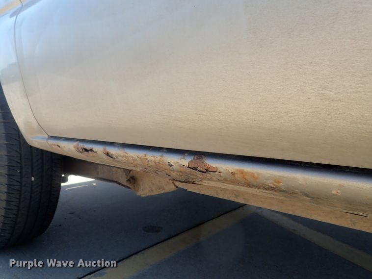 image for item DG2173 2002 Chevrolet Suburban 1500  SUV