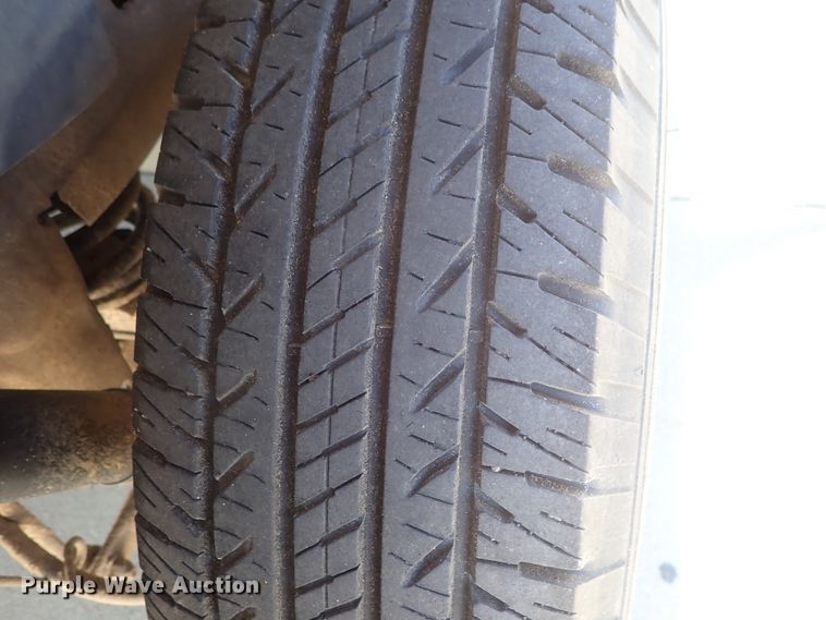 image for item DG2173 2002 Chevrolet Suburban 1500  SUV