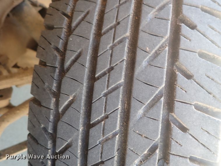 image for item DG2173 2002 Chevrolet Suburban 1500  SUV