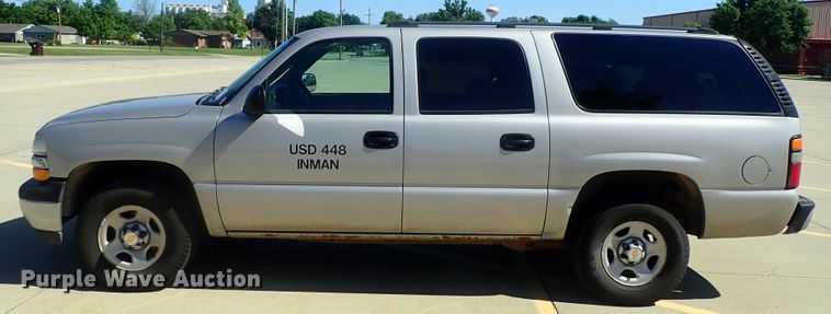 image for item DG2174 2004 Chevrolet Suburban 1500  SUV