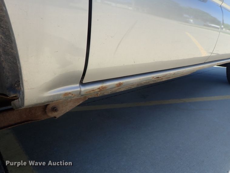 image for item DG2174 2004 Chevrolet Suburban 1500  SUV