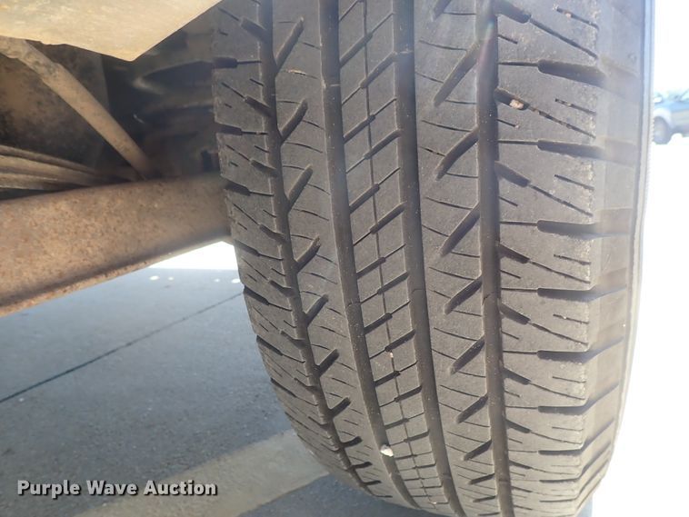 image for item DG2174 2004 Chevrolet Suburban 1500  SUV