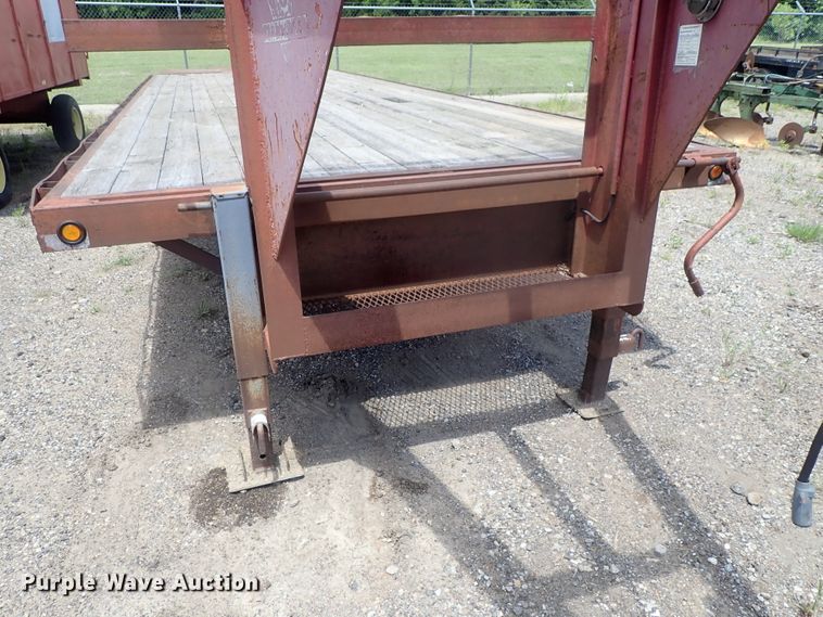 image for item DG3233 1996 PJ equipment trailer