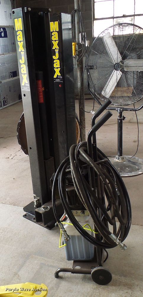 image for item DG5697 Maxjax Mfg. automotive lift