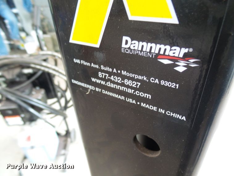 image for item DG5697 Maxjax Mfg. automotive lift