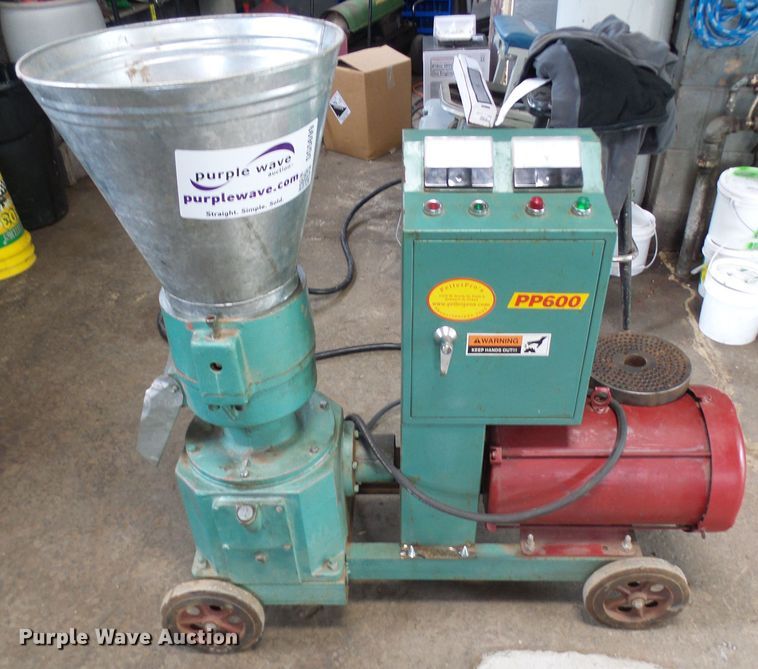 image for item DG5699 Pellet Pro Mfg. PP600 pellet maker