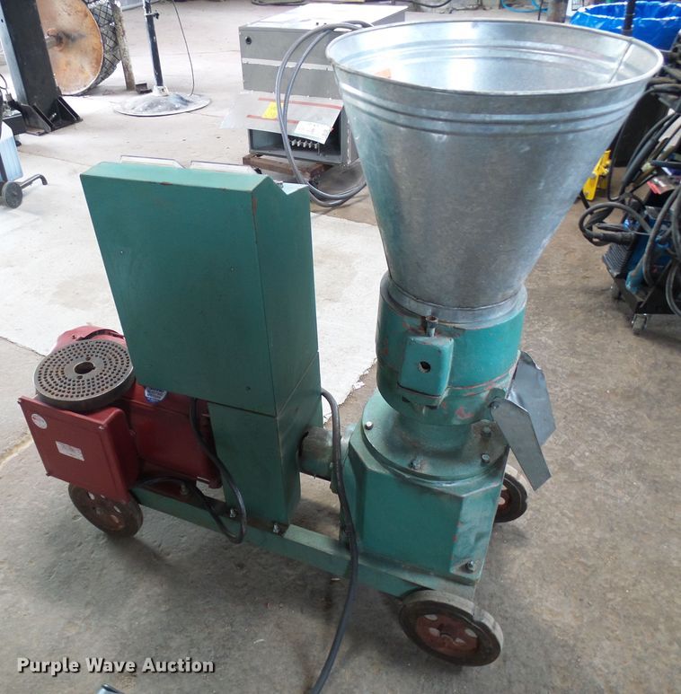 image for item DG5699 Pellet Pro Mfg. PP600 pellet maker