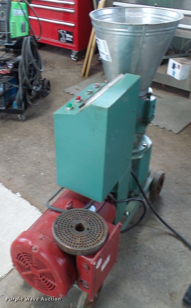 image for item DG5699 Pellet Pro Mfg. PP600 pellet maker