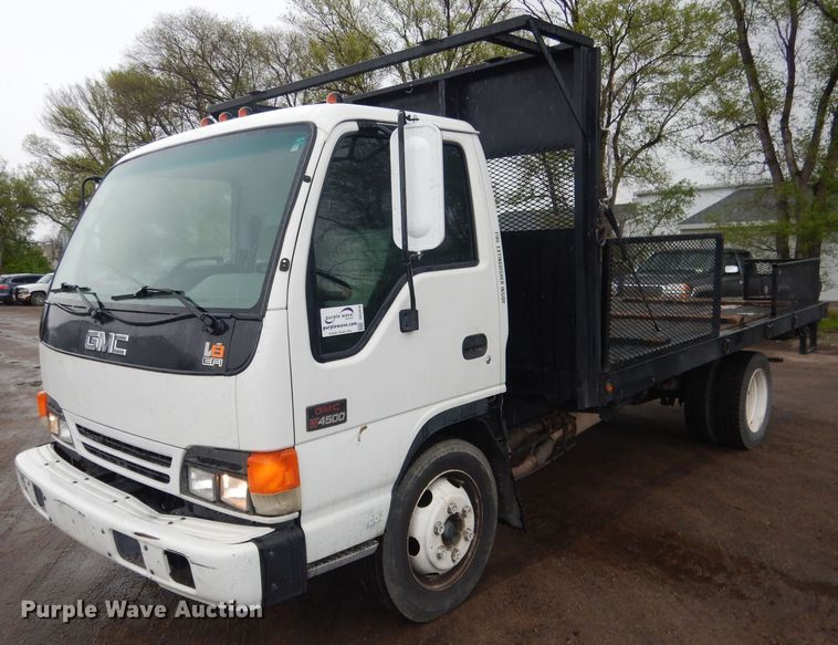 image for item DG5976 2002 GMC W4500  flatbed truck