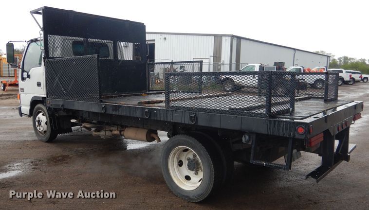image for item DG5976 2002 GMC W4500  flatbed truck