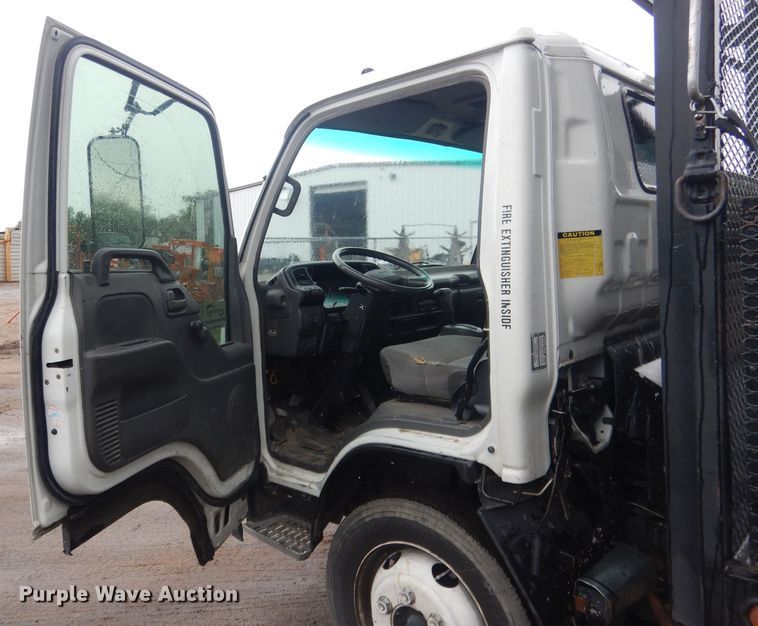 image for item DG5976 2002 GMC W4500  flatbed truck