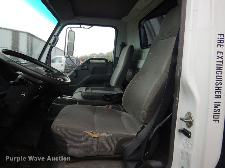 image for item DG5976 2002 GMC W4500  flatbed truck