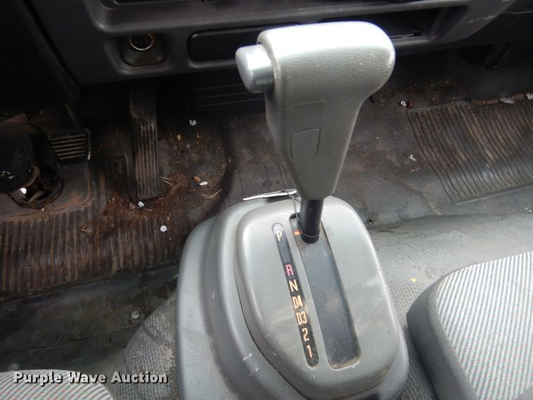 image for item DG5976 2002 GMC W4500  flatbed truck