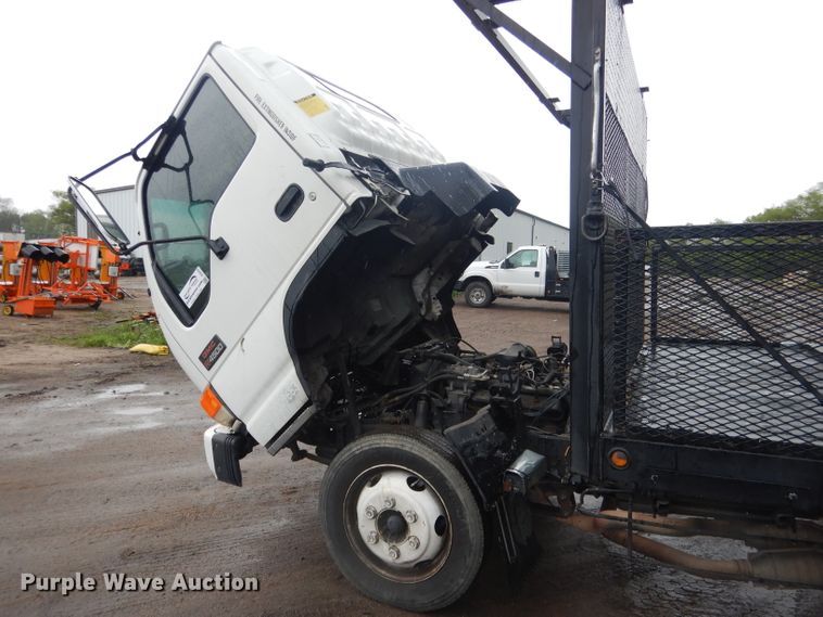 image for item DG5976 2002 GMC W4500  flatbed truck