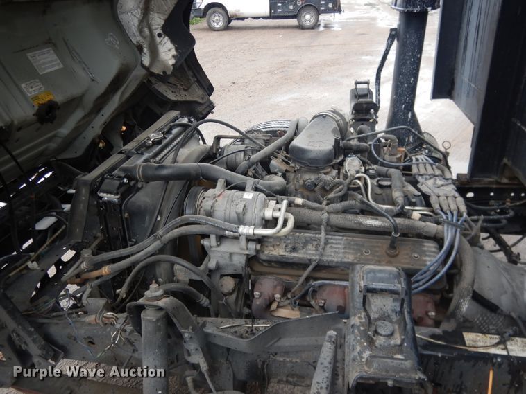 image for item DG5976 2002 GMC W4500  flatbed truck