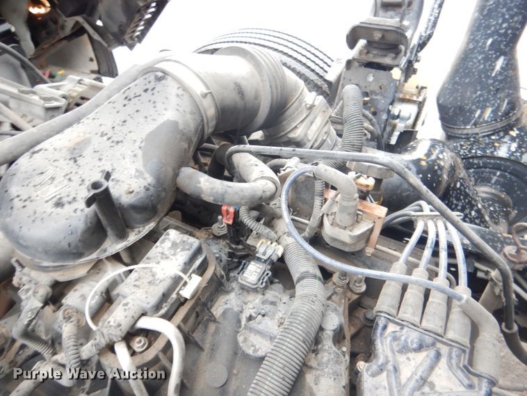 image for item DG5976 2002 GMC W4500  flatbed truck