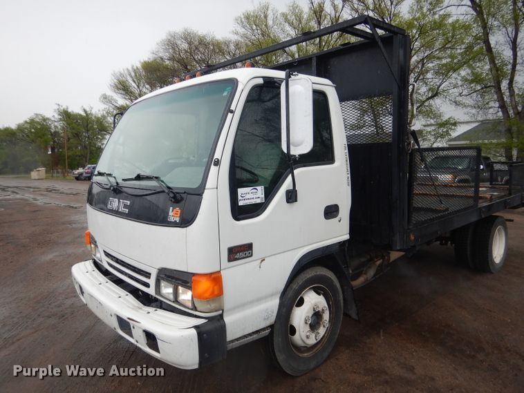 image for item DG5976 2002 GMC W4500  flatbed truck