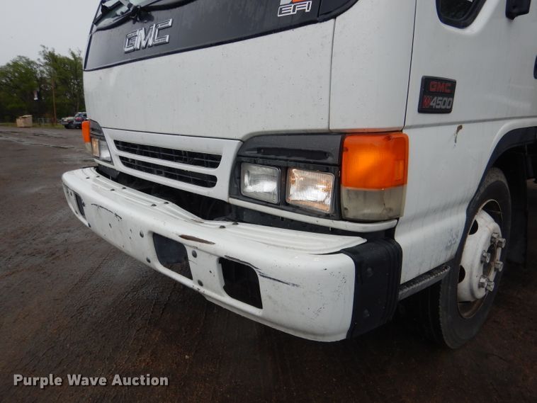 image for item DG5976 2002 GMC W4500  flatbed truck