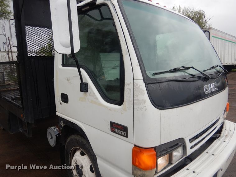 image for item DG5976 2002 GMC W4500  flatbed truck
