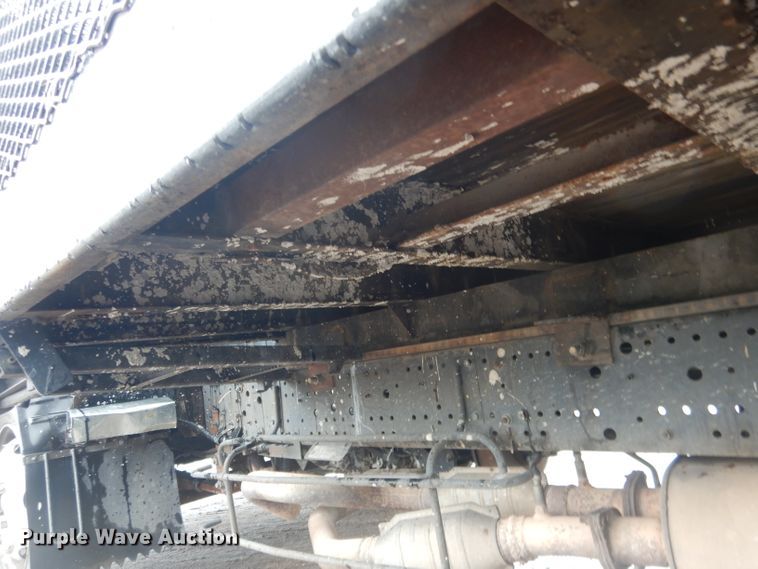 image for item DG5976 2002 GMC W4500  flatbed truck