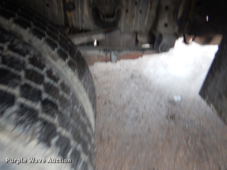 image for item DG5976 2002 GMC W4500  flatbed truck