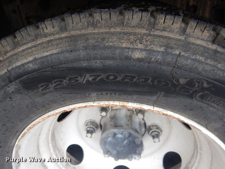 image for item DG5976 2002 GMC W4500  flatbed truck