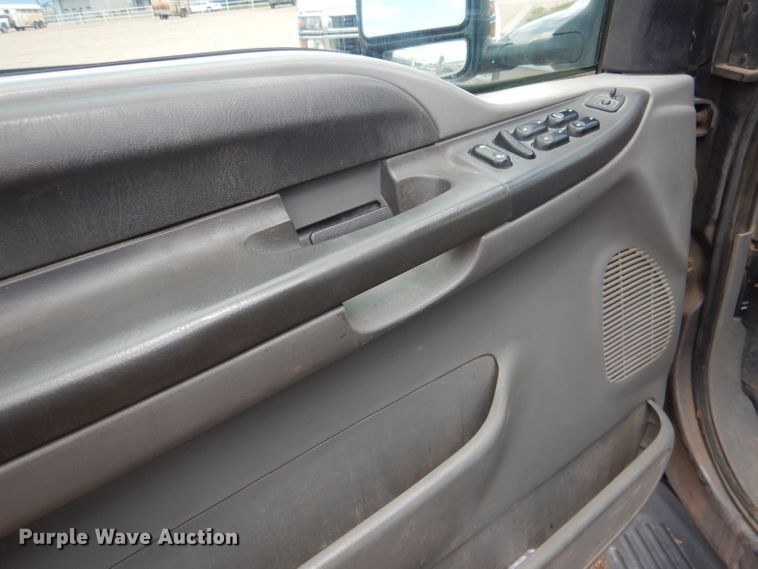 image for item DG5983 2002 Ford F250 Super Duty  Crew Cab pickup truck