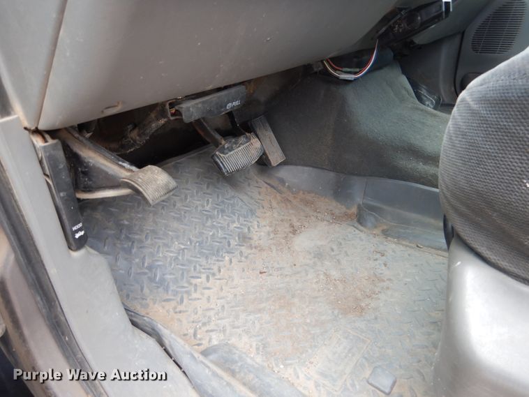 image for item DG5983 2002 Ford F250 Super Duty  Crew Cab pickup truck