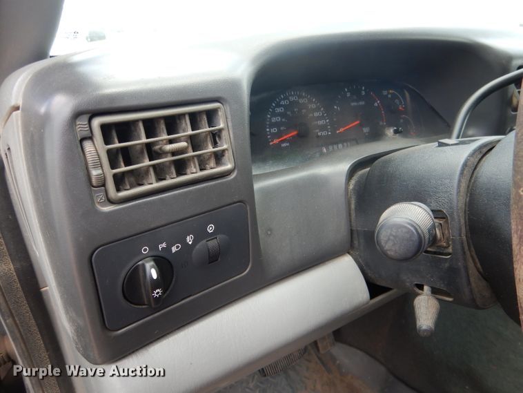 image for item DG5983 2002 Ford F250 Super Duty  Crew Cab pickup truck