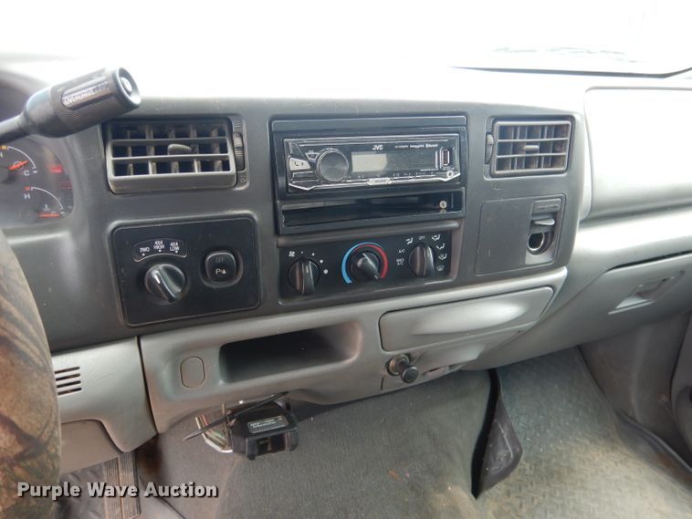 image for item DG5983 2002 Ford F250 Super Duty  Crew Cab pickup truck