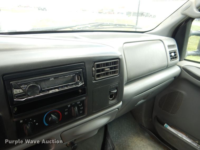 image for item DG5983 2002 Ford F250 Super Duty  Crew Cab pickup truck