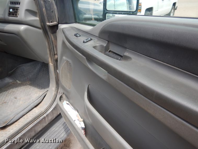 image for item DG5983 2002 Ford F250 Super Duty  Crew Cab pickup truck