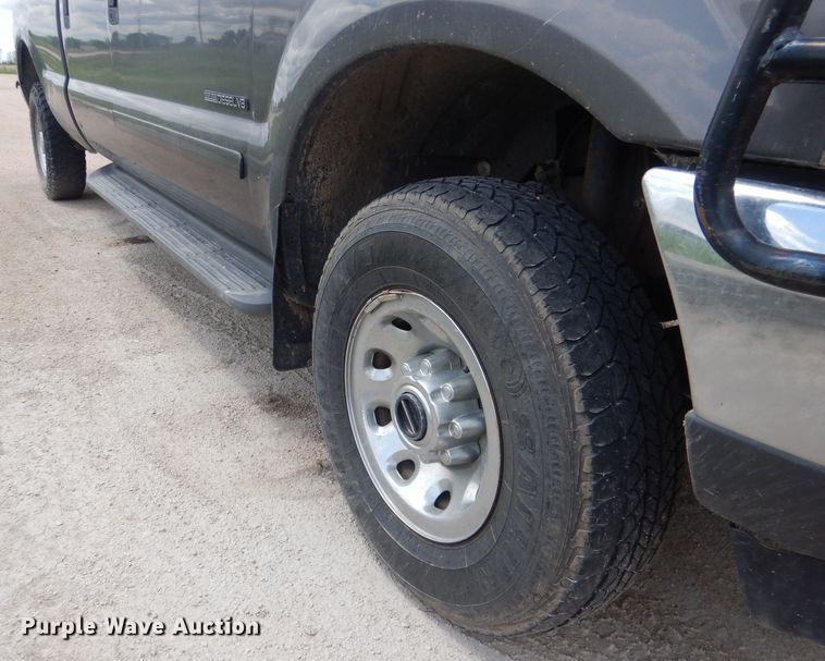 image for item DG5983 2002 Ford F250 Super Duty  Crew Cab pickup truck