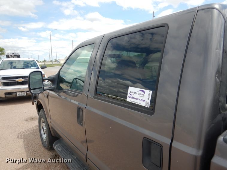 image for item DG5983 2002 Ford F250 Super Duty  Crew Cab pickup truck