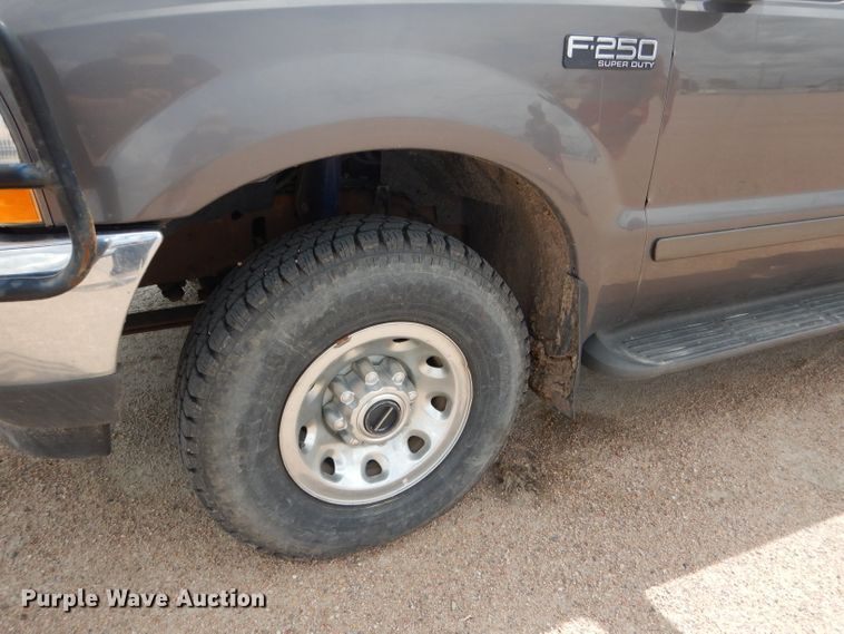 image for item DG5983 2002 Ford F250 Super Duty  Crew Cab pickup truck