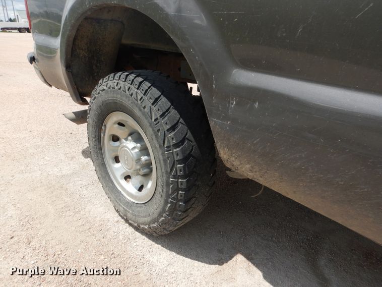 image for item DG5983 2002 Ford F250 Super Duty  Crew Cab pickup truck