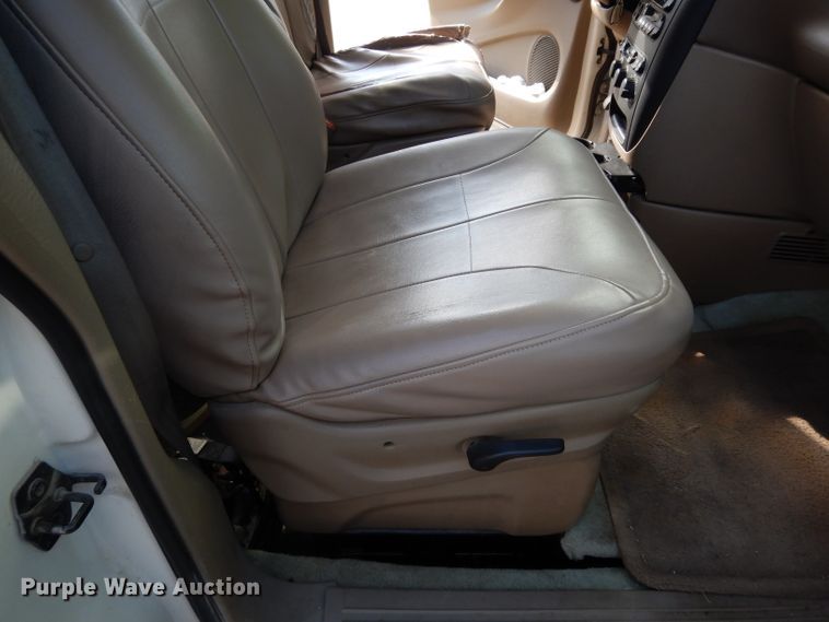 image for item DG6486 2001 Dodge Grand Caravan Sport  handicap accessible van