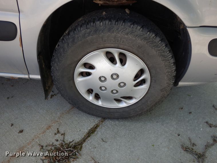 image for item DG6487 2001 Chevrolet Venture  van