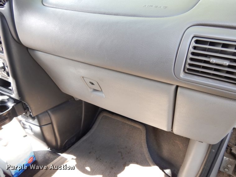 image for item DG6487 2001 Chevrolet Venture  van