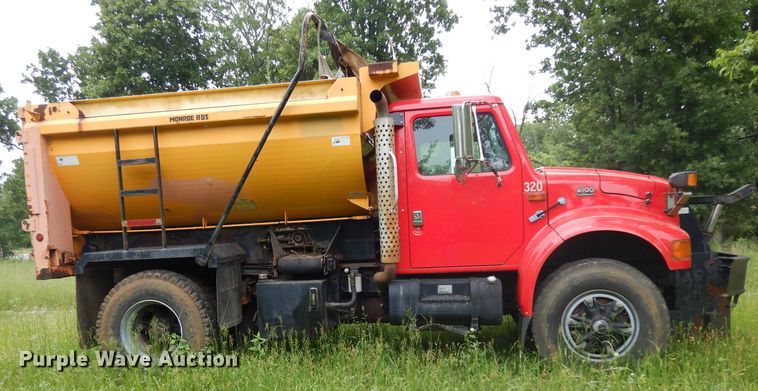 image for item DG6787 1998 International 4900  dump truck