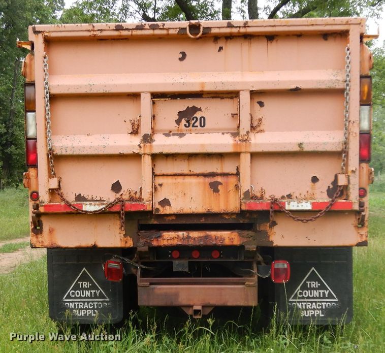 image for item DG6787 1998 International 4900  dump truck