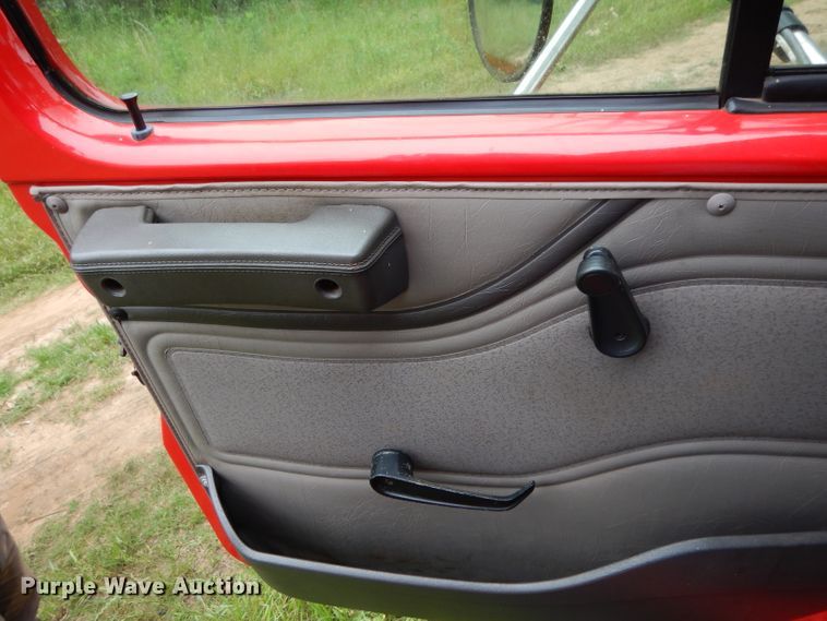 image for item DG6787 1998 International 4900  dump truck